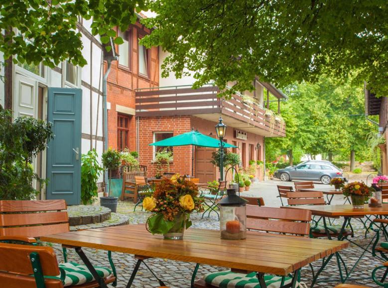 Landgasthaus & Hotel Lindenhof Koenigslutter am Elm Exterior photo